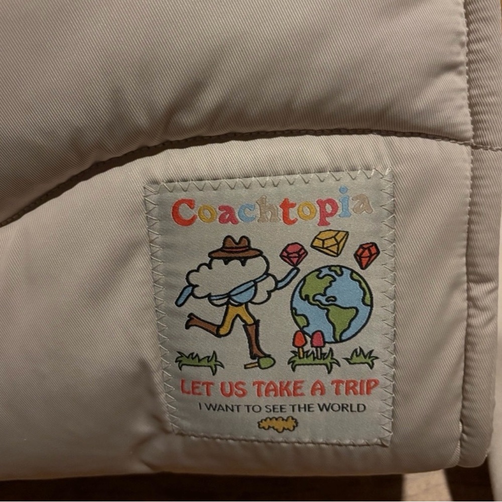 Coach off white Puffer Coachtopia Tote Bag - 'Let Us Take a Trip' Patch - Picture 5 of 5